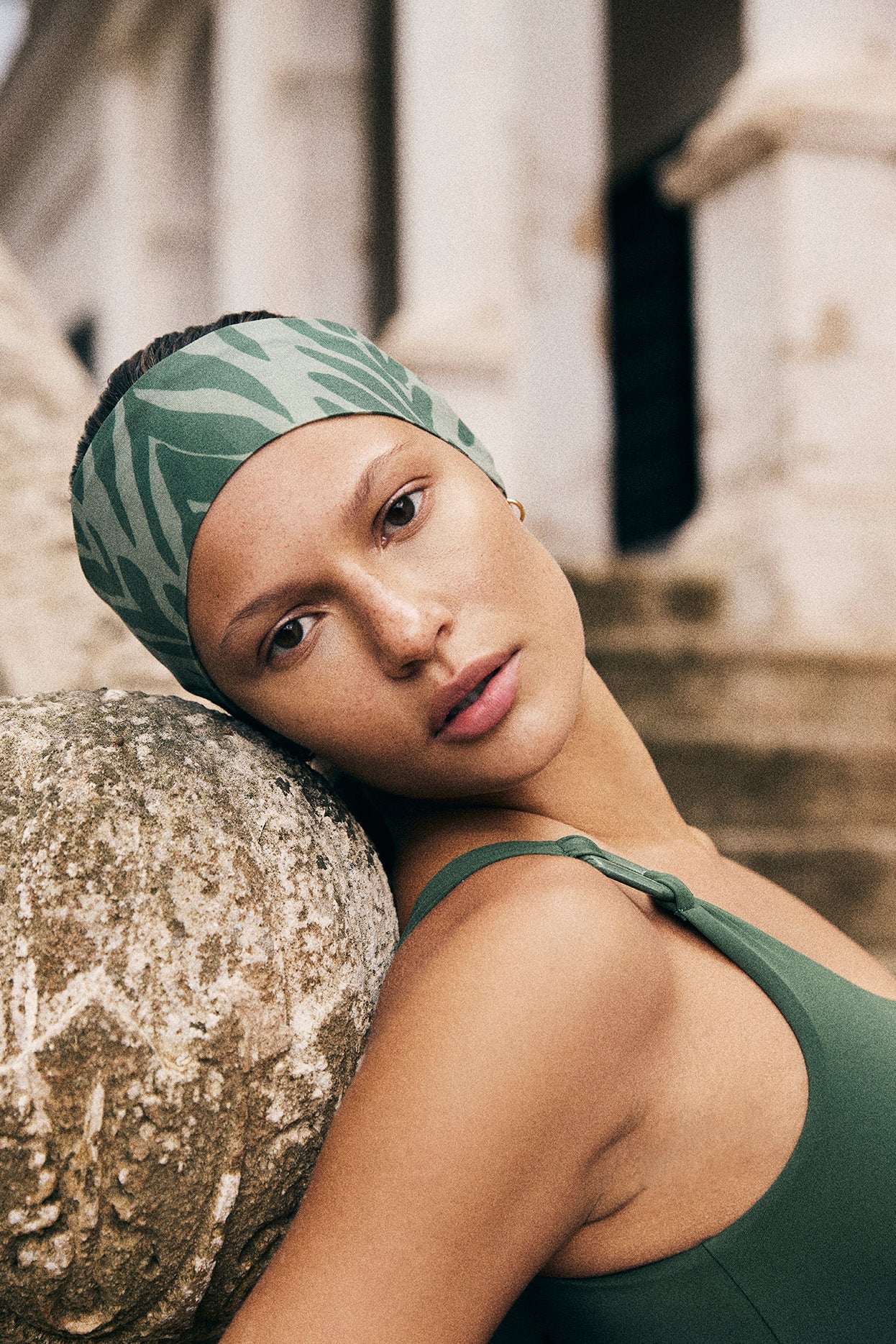 MILLA HEADSCARF IN TROPIC WAVES