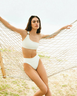 ALICIA SWIM NAOMI BIKINI BOTTOM IN SAND