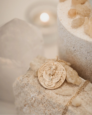 AMARE OMNIA YO SAGRADA NECKLACE GOLD L