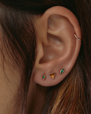 SAMANTHA TEA CAPELLA STUD EMERALD