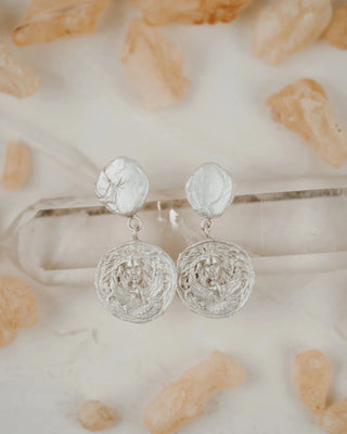 AMARE OMNIA YO SAGRADA EARRINGS SILVER