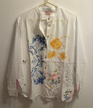 RELAX RE-LUX PETAL MANDARIN SHIRT WHITE + EMBROIDERY